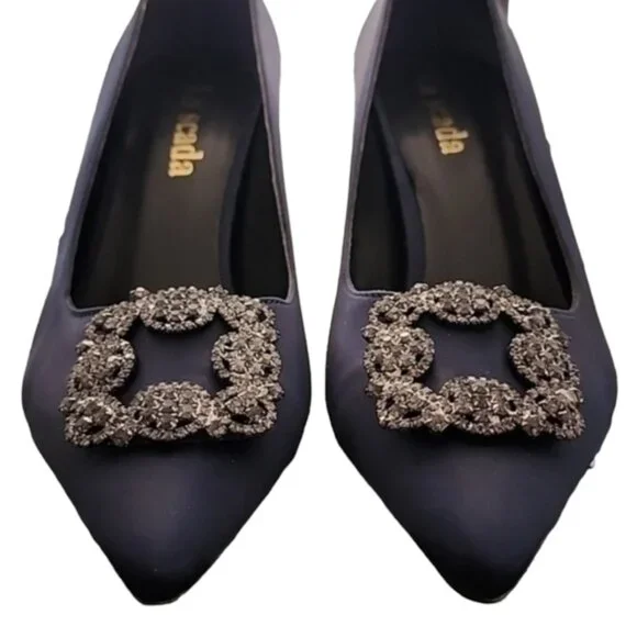LA SCADA Navy Satin Pumps 37 7 Heels Jeweled Brooch Pointy Toe Euro Luxe - Picture 14 of 16